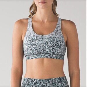 Lululemon Dazzle Energy Sports Bra in Alpine White Black